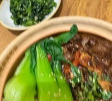 Black Pepper Beef Claypot Rice with Egg