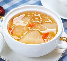 Braised Pear with Rock Sugar and Silver Ear Fungus