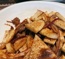 Spiced Flatbread Stir-Fry with Meat