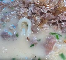 大男牛肉炒乌冬面