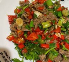 Stir-Fried Beef with Yellow Onion