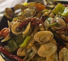Spicy Stir-Fried Clams