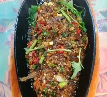 Sautéed Crucian Carp on Iron Plate