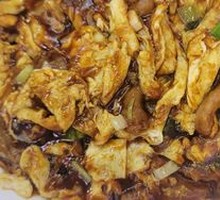 Sour Stir-Fried Egg with Wood Ear Mushrooms