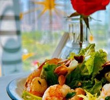 Fresh Shrimp Mango Salad