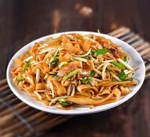 Black Pepper Beef and Egg Fried Rice Noodles