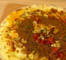Classic Italian Meat Sauce Pizza