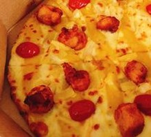 Spicy Crispy Chicken Pineapple Pizza