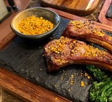 Charcoal-Grilled Lamb Ribs