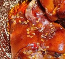 Braised Pork Trotters in Old Sauce