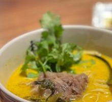 Herb Tomato Beef Noodles