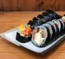 Kimchi Seaweed Rice Roll