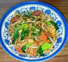 Beef Sausage and Egg Stir-Fried Noodles
