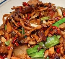 Stir-fried smoked bamboo shoots with preserved pork