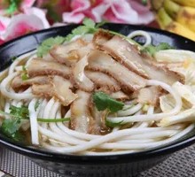 Spicy Hunan Beef Tripe Noodles