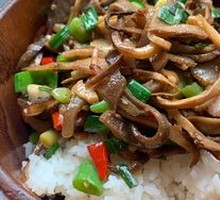 Stir-fried Pork with White Dragon Bamboo Shoots