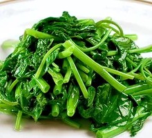 Stir-fried Water Spinach with Garlic