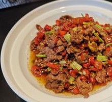 Stir-Fried Beef with Yellow Onion