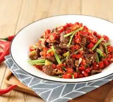 Stir-Fried Beef with Yellow Onion