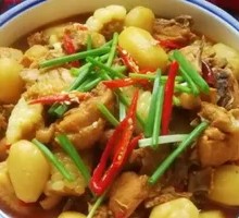Chicken Stewed with Potatoes