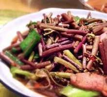 Stir-fried Meat with Fern Shoots