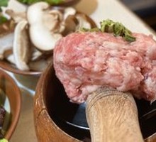 Hand-Beaten Gongcai Meatballs