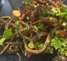 Small Fish with Peanuts