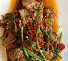 Stir-Fried Beef with Yellow Onion
