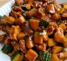 Sauce-Braised Chicken Rice Bowl