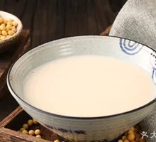 Freshly Ground Soy Milk