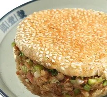 Braised Pork in Flatbread