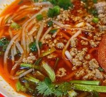 Sour Soup with Minced Pork Noodles