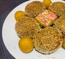 Flower-shaped Platter