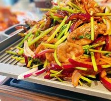 Beijing-style Grilled Lamb on Iron Skillet