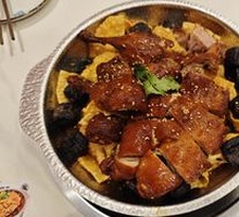 Spicy Snail Noodle Hot Pot with Roast Duck