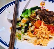 Traditional Oil-Poured Noodles