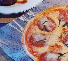 Salami & Cheese Pizza