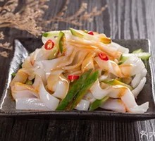 Sesame Noodles with Rice Noodles