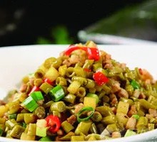 Sour Pickled Beans with Minced Pork