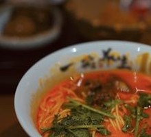 Tomato Herb Soup with Pork Knuckle Noodles