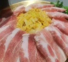 Sour Cabbage with Pork Belly