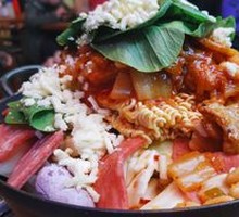 Korean Army Ramen Cheese Fondue