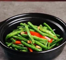 Stewed Long Beans with Shrimp Paste in Clay Pot