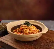 Stewed Fish Offal in Clay Pot