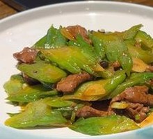 Bitter Melon Stir-Fried with Beef