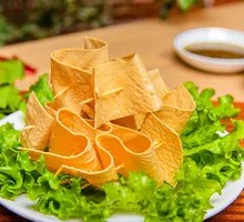 Oil-soaked tofu skin