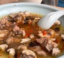 Steamed Chicken with Spicy Chopped Pepper