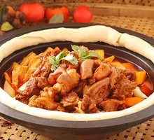 Braised Lamb with Skin in Red Sauce