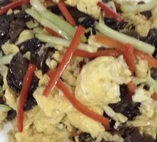 Wood Ear Mushroom Stir-Fried with Eggs