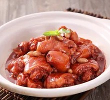 Peanut Pork Trotter Stew